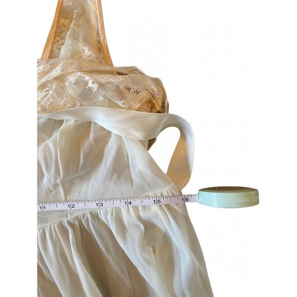 Vintage Hollywood Vassarette Cream Lace Midi Maxi Length Nightgown Size 36 0599B - Picture 7 of 10